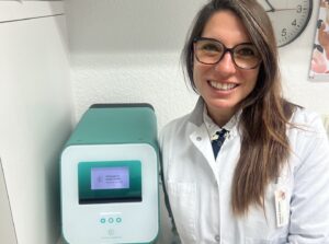 Molekulare Dermatologie. Dermatologin Daniela Uribe Holmgren.